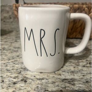 RAE DUNN MRS. MUG COFFEE CUP